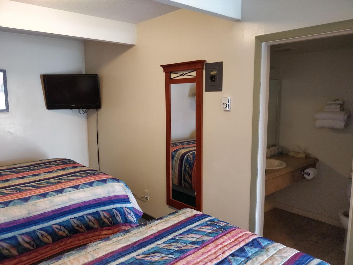 Siesta Inn Vanderhoof Eksteriør bilde