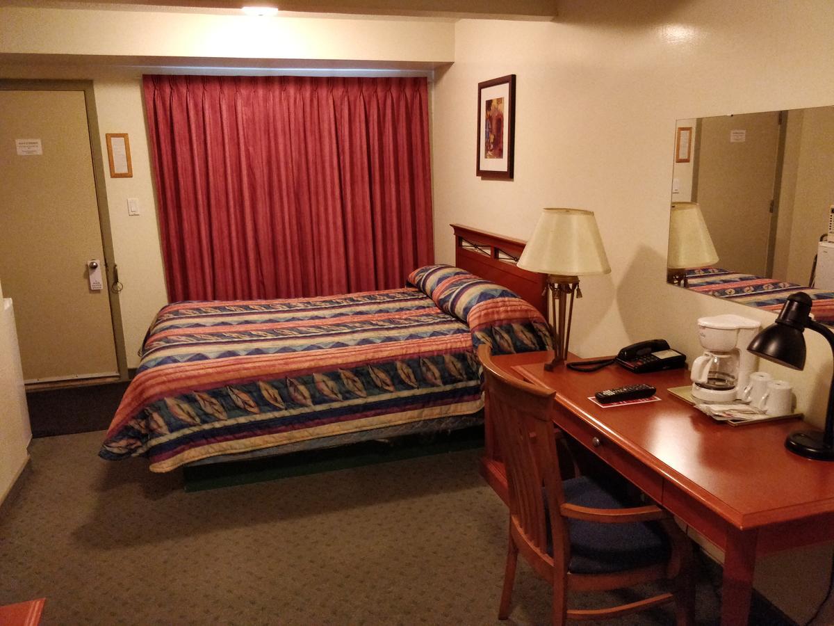 Siesta Inn Vanderhoof Eksteriør bilde